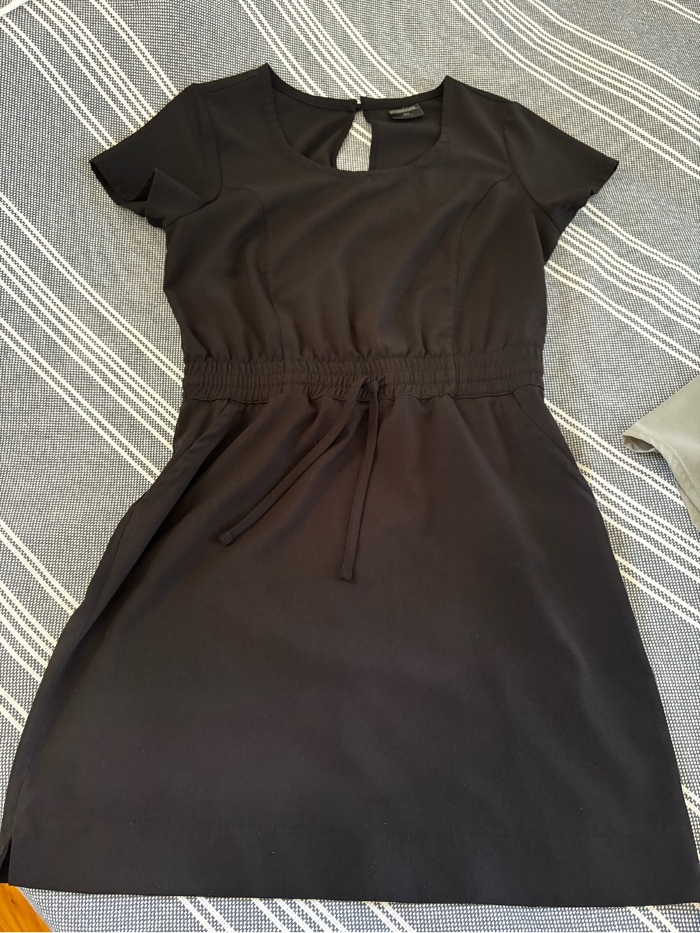 32 Degrees Classic Black Drawstring Waist Dress, pockets!
